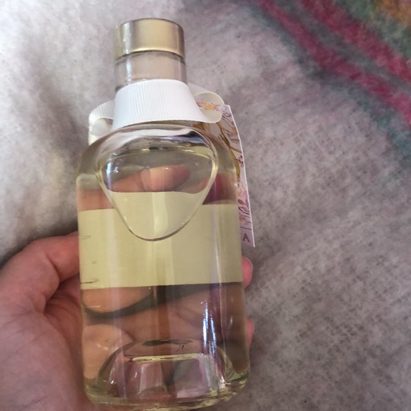 Lollia by Margot elena Breathe peony &white lily 6.5oz tranquil… bubbling bath - Picture 2 of 5